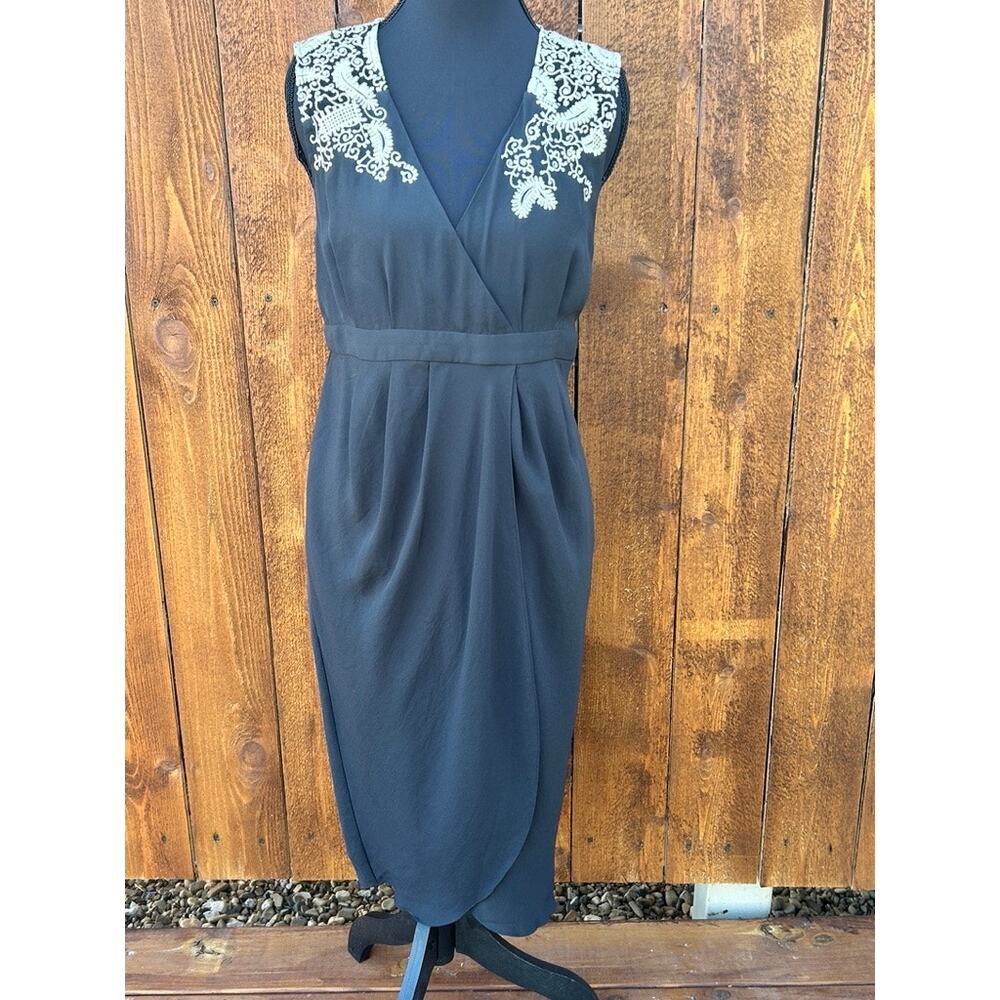 NWT Anthropologie Meadow Rue Embroidered Tulip Sheath Dress - Size 6